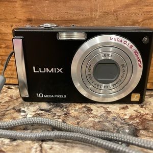 Panasonic LUMIX Digital Camera
